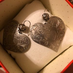 Your mom would look good in these